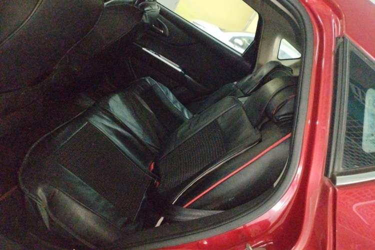 Used Dongfeng Aeolus AX3 2016 1.5L Manual ZhiKu Model Interior 4