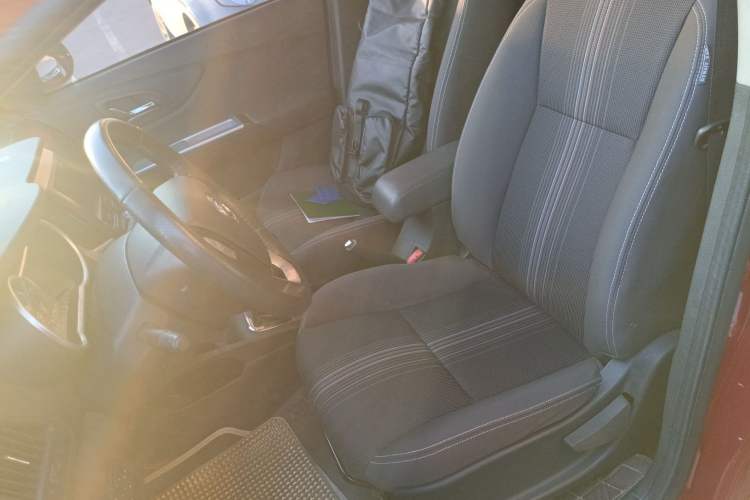 Used Dongfeng Aeolus AX3 2016 1.5L Manual ZhiKu Model Left Front Seat