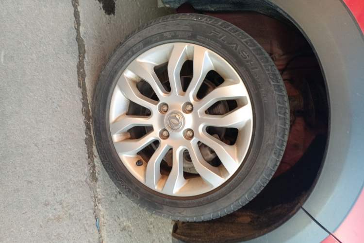 Used Dongfeng Aeolus AX3 2016 1.5L Manual ZhiKu Model Right Front Wheel Hub