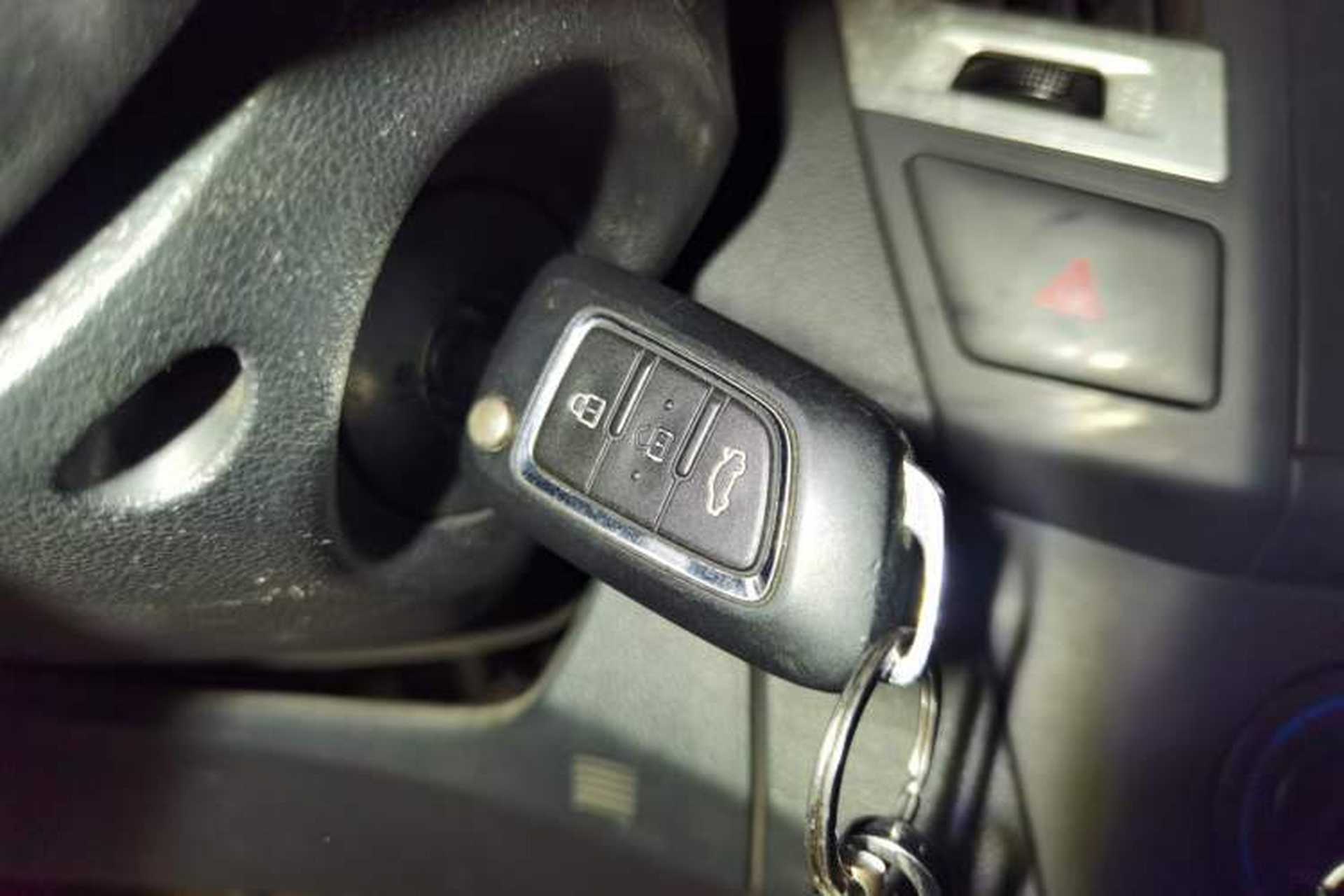 Used Dongfeng Aeolus AX3 2016 1.5L Manual ZhiKu Model Vehicle Key