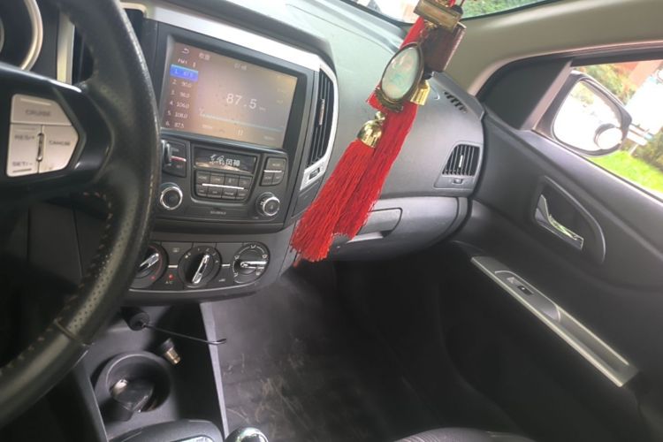 Used Dongfeng Aeolus AX3 2016 1.4T Manual ZhiKu Model Audio And AC Panel