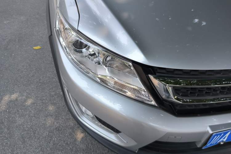 Used Dongfeng Aeolus AX3 2016 1.4T Manual ZhiKu Model Right Front Headlight
