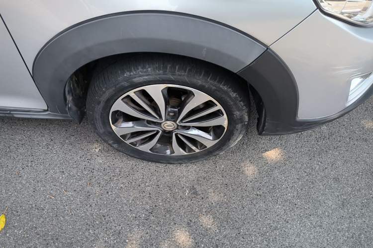 Used Dongfeng Aeolus AX3 2016 1.4T Manual ZhiKu Model Right Front Wheel Hub