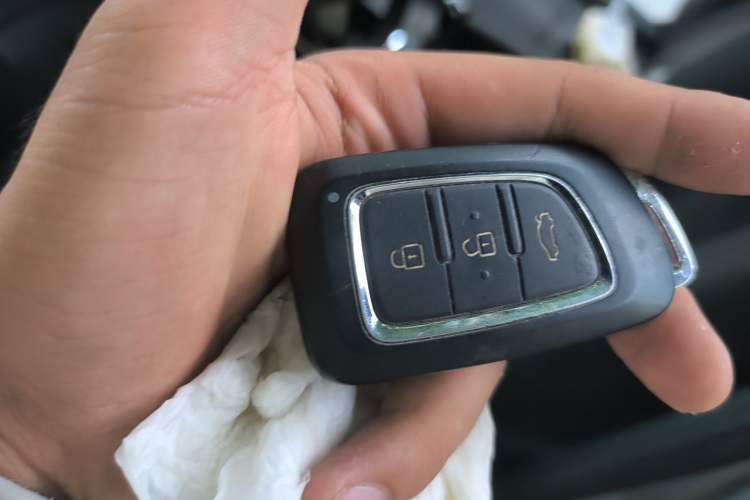 Used Dongfeng Aeolus AX3 2016 1.4T Manual ZhiKu Model Vehicle Key