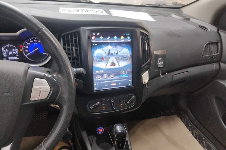 Used Dongfeng Aeolus AX3 2016 1.5L Automatic ZhiKu Model Audio And AC Panel