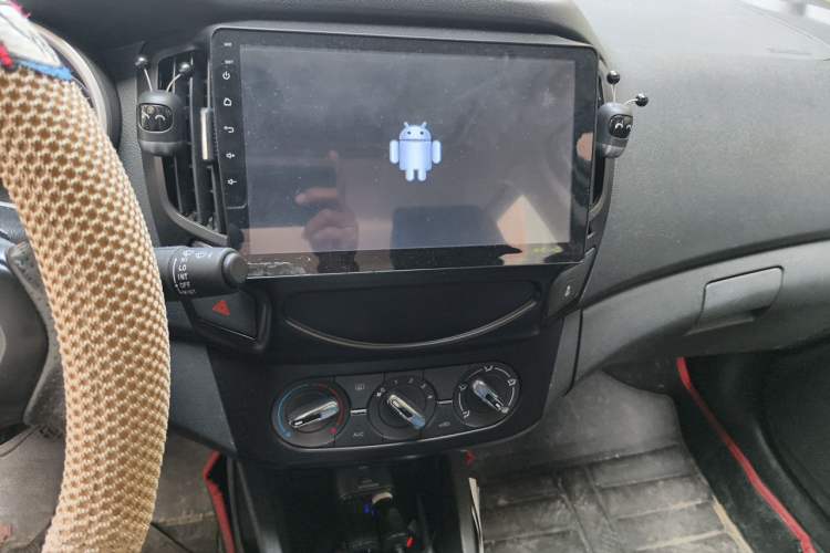 Used Dongfeng Aeolus AX3 2016 1.5L Automatic ZhiKu Model Audio And AC Panel