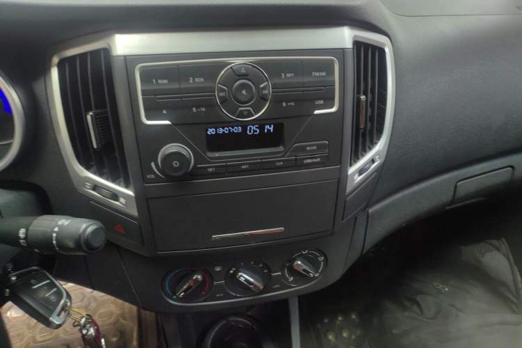 Used Dongfeng Aeolus AX3 2016 1.5L Manual Shangkue Model Audio And AC Panel