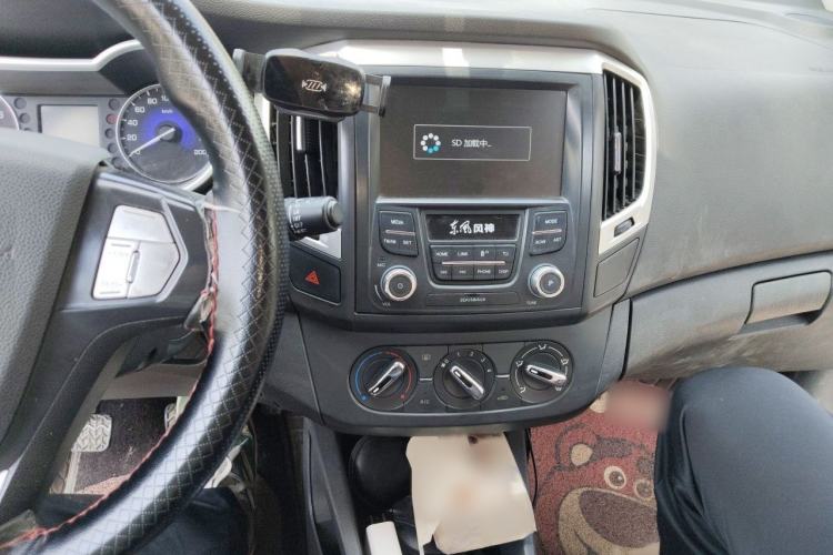 Used Dongfeng Aeolus AX3 2016 1.4T Manual ZhiKu Model Audio And AC Panel