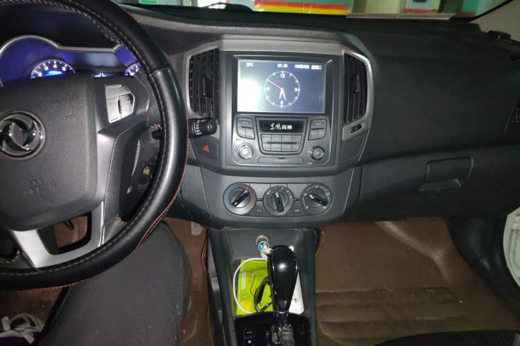 Used Dongfeng Aeolus AX3 2016 1.5L Automatic ZhiKu Model Audio And AC Panel