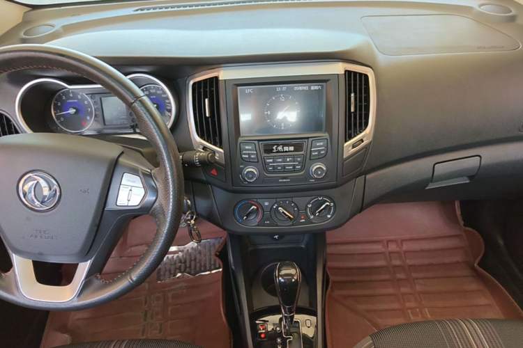 Used Dongfeng Aeolus AX3 2016 1.5L Automatic ZhiKu Model Audio And AC Panel