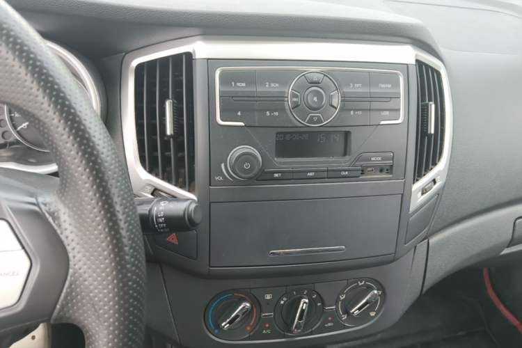 Used Dongfeng Aeolus AX3 2016 1.5L Manual Shangkue Model Audio And AC Panel