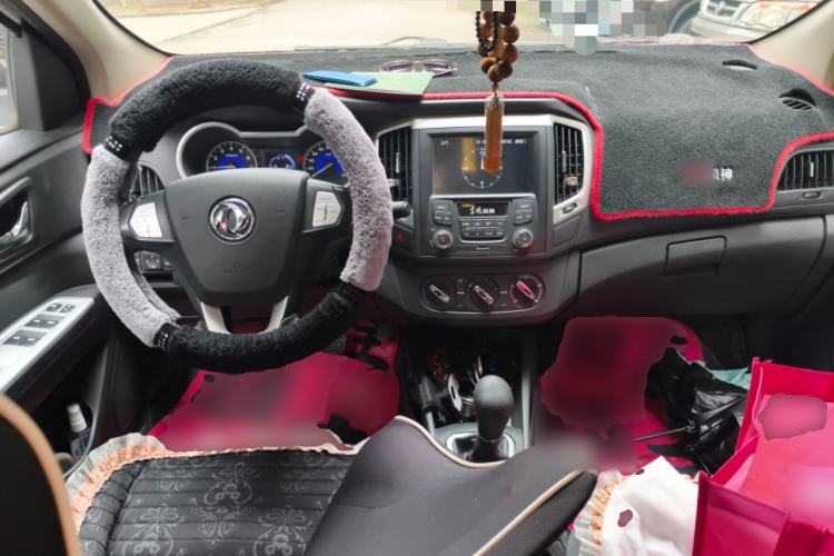 Used Dongfeng Aeolus AX3 2016 1.5L Manual ZhiKu Model Center Console