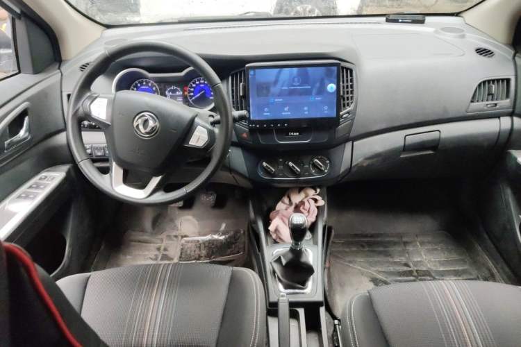 Used Dongfeng Aeolus AX3 2016 1.5L Manual Shangkue Model Center Console