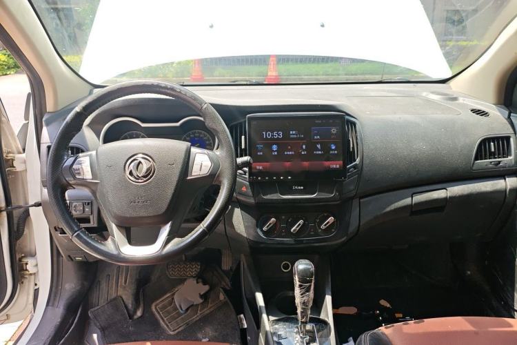 Used Dongfeng Aeolus AX3 2016 1.5L Automatic ZhiKu Model Center Console