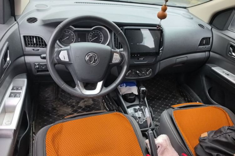 Used Dongfeng Aeolus AX3 2016 1.5L Automatic Shangkue Model Center Console