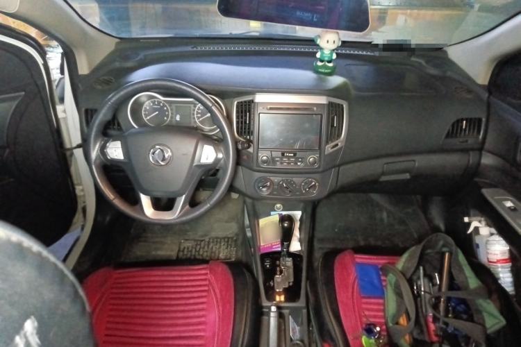 Used Dongfeng Aeolus AX3 2016 1.5L Automatic Shangkue Model Center Console