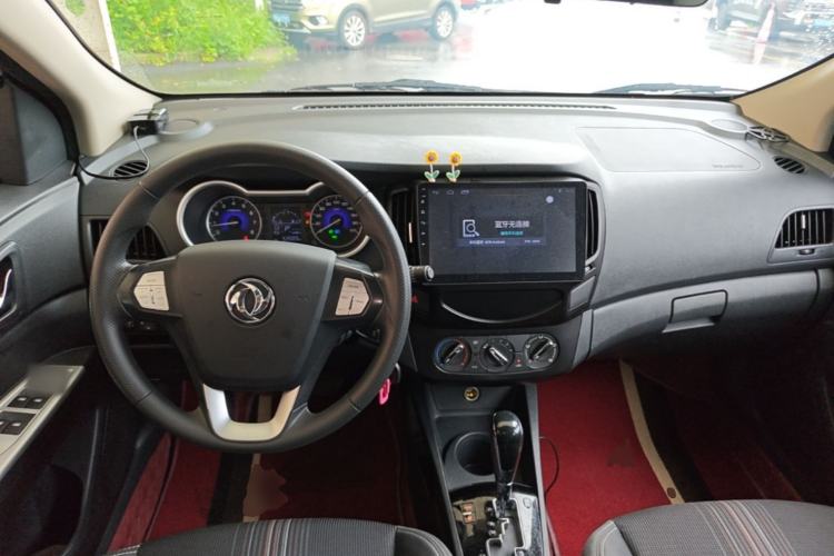 Used Dongfeng Aeolus AX3 2016 1.5L Automatic Shangkue Model Center Console