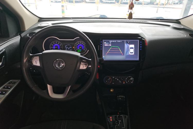 Used Dongfeng Aeolus AX3 2016 1.5L Automatic Shangkue Model Center Console