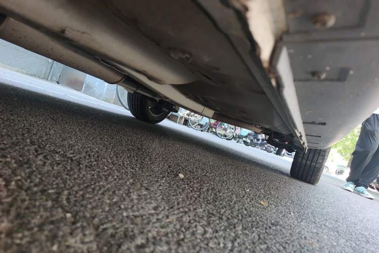 Used Dongfeng Aeolus AX3 2016 1.5L Automatic ZhiKu Model Chassis Front Left