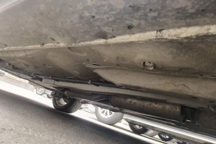 Used Dongfeng Aeolus AX3 2016 1.5L Manual ZhiKu Model Chassis Front Right