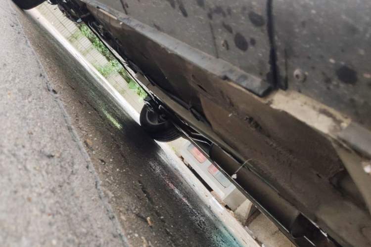 Used Dongfeng Aeolus AX3 2016 1.5L Manual Shangkue Model Chassis Front Right