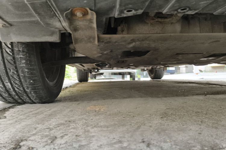 Used Dongfeng Aeolus AX3 2016 1.5L Automatic ZhiKu Model Chassis Front Right