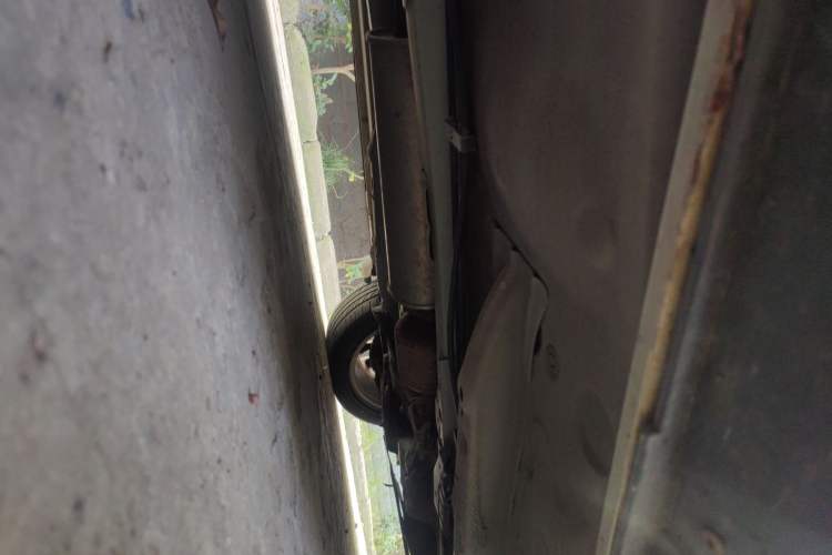 Used Dongfeng Aeolus AX3 2016 1.5L Manual Shangkue Model Chassis Front Right