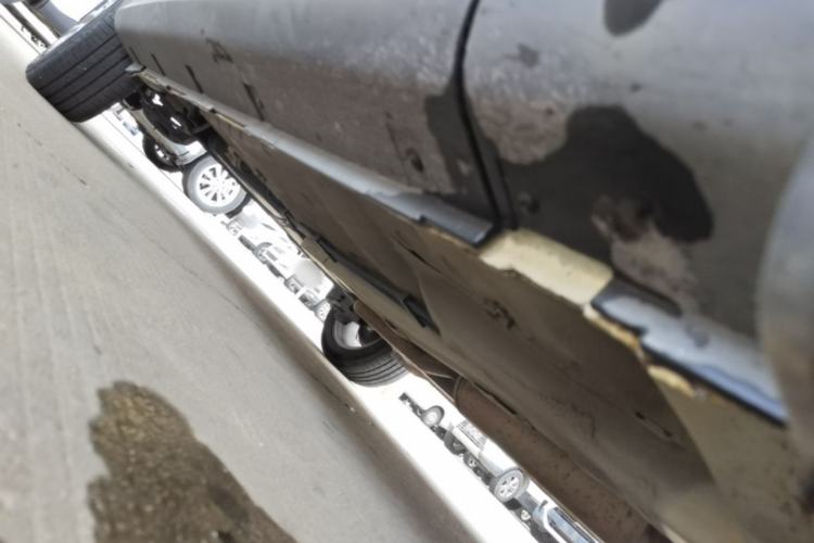Used Dongfeng Aeolus AX3 2016 1.5L Manual Shangkue Model Chassis Front Right