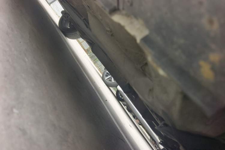 Used Dongfeng Aeolus AX3 2016 1.5L Automatic Shangkue Model Chassis Front Right