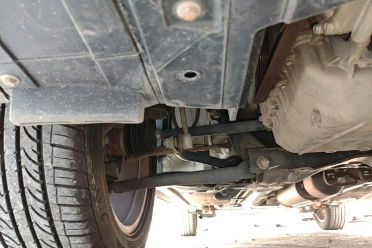 Used Dongfeng Aeolus AX3 2016 1.5L Manual Shangkue Model Chassis Front Right