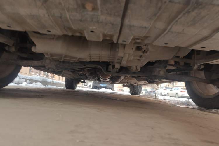 Used Dongfeng Aeolus AX3 2016 1.5L Manual ZhiKu Model Chassis Front