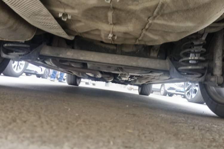 Used Dongfeng Aeolus AX3 2016 1.5L Manual ZhiKu Model Chassis Rear