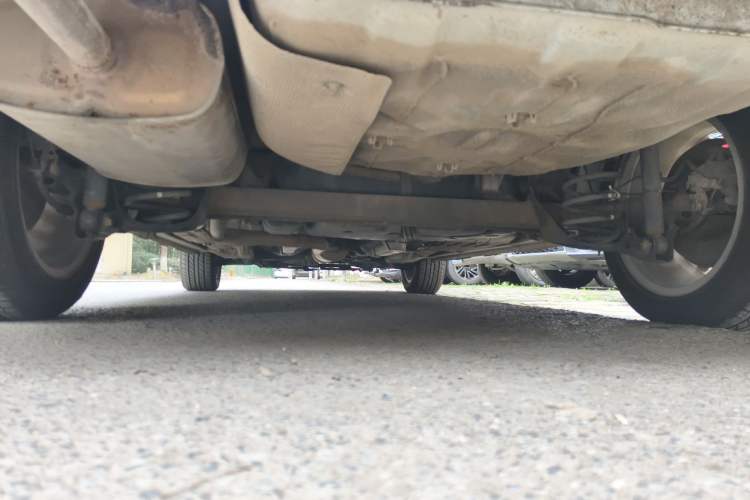 Used Dongfeng Aeolus AX3 2016 1.5L Manual ZhiKu Model Chassis Rear