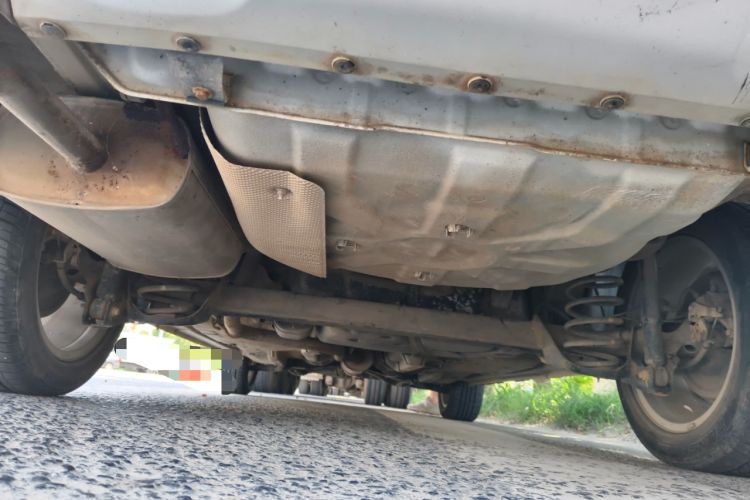 Used Dongfeng Aeolus AX3 2016 1.5L Manual ZhiKu Model Chassis Rear