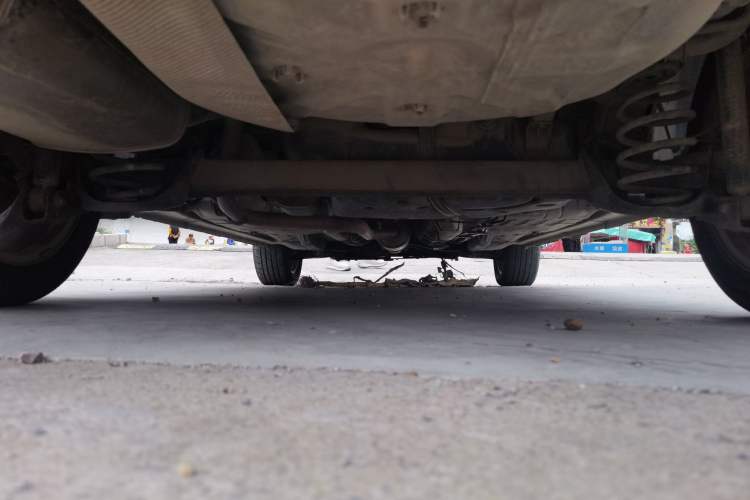 Used Dongfeng Aeolus AX3 2016 1.5L Manual ZhiKu Model Chassis Rear
