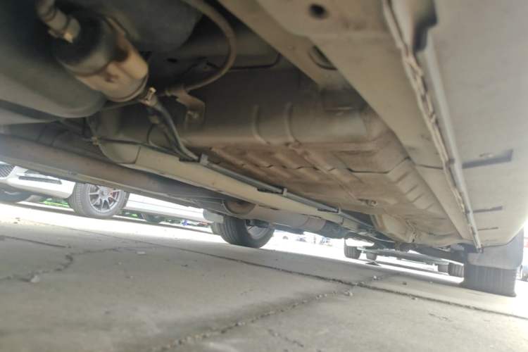 Used Dongfeng Aeolus AX3 2016 1.5L Manual Shangkue Model Chassis Rear Right