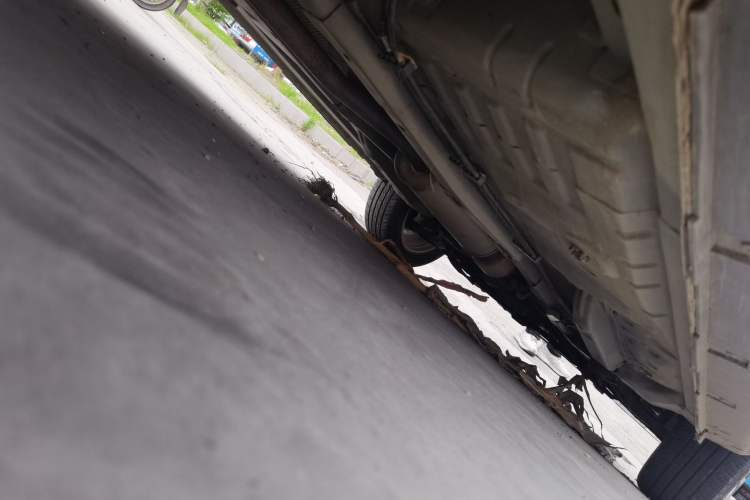 Used Dongfeng Aeolus AX3 2016 1.5L Manual ZhiKu Model Chassis Rear Right