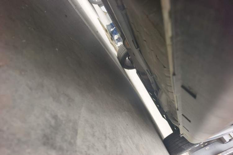 Used Dongfeng Aeolus AX3 2016 1.5L Automatic Shangkue Model Chassis Rear Right