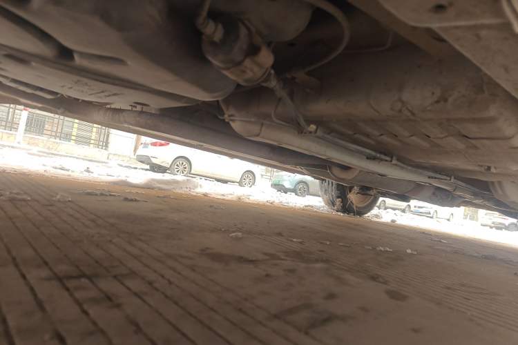 Used Dongfeng Aeolus AX3 2016 1.5L Manual ZhiKu Model Chassis Rear Right
