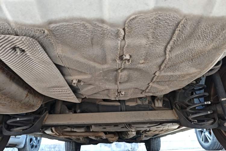 Used Dongfeng Aeolus AX3 2016 1.5L Manual Shangkue Model Chassis Rear