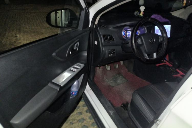 Used Dongfeng Aeolus AX3 2016 1.5L Manual Shangkue Model Driver Seat