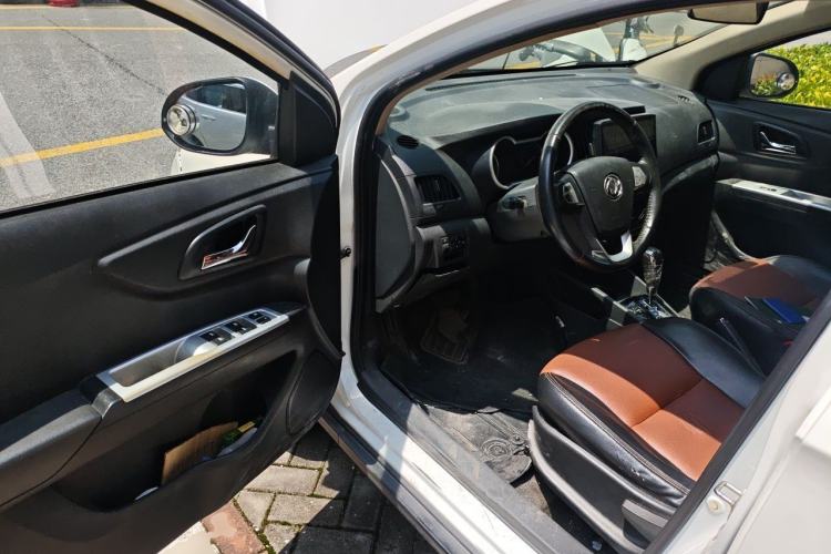 Used Dongfeng Aeolus AX3 2016 1.5L Automatic ZhiKu Model Driver Seat