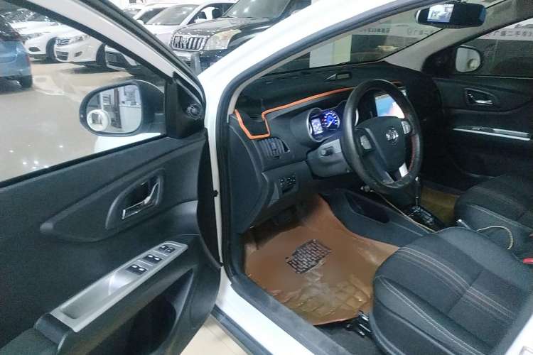 Used Dongfeng Aeolus AX3 2016 1.5L Automatic Shangkue Model Driver Seat