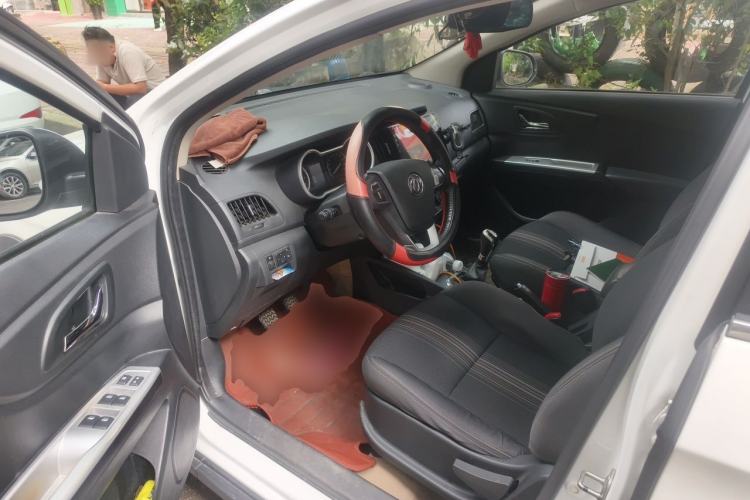 Used Dongfeng Aeolus AX3 2016 1.5L Manual ZhiKu Model Driver Seat