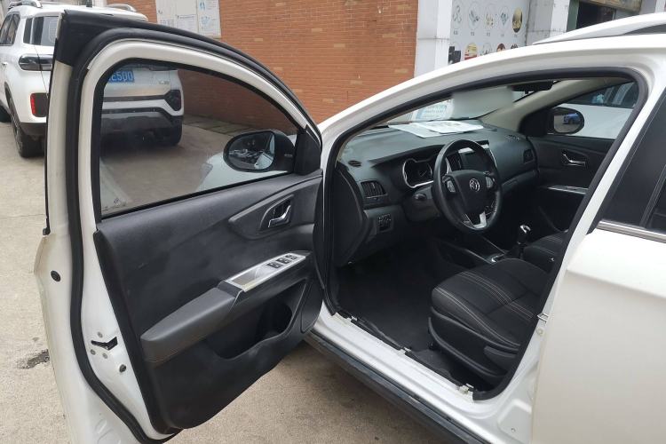 Used Dongfeng Aeolus AX3 2016 1.5L Manual ZhiKu Model Driver Seat