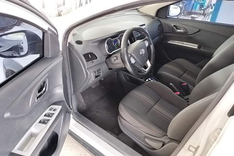 Used Dongfeng Aeolus AX3 2016 1.5L Automatic Shangkue Model Driver Seat
