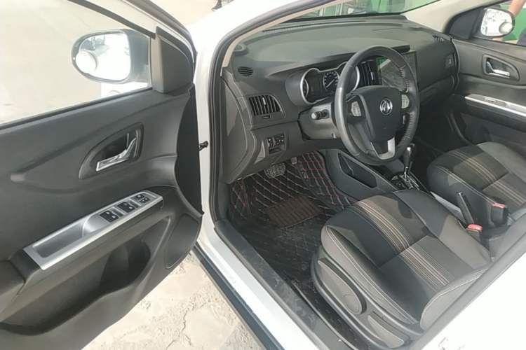 Used Dongfeng Aeolus AX3 2016 1.5L Automatic Zunku Model Driver Seat