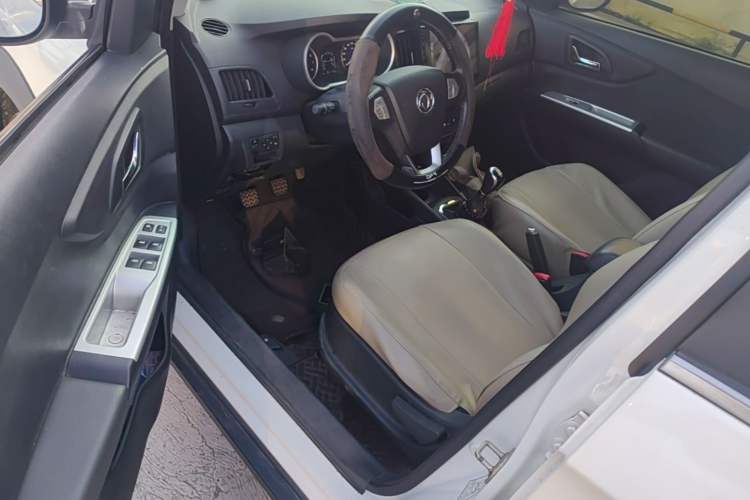 Used Dongfeng Aeolus AX3 2016 1.5L Manual ZhiKu Model Driver Seat