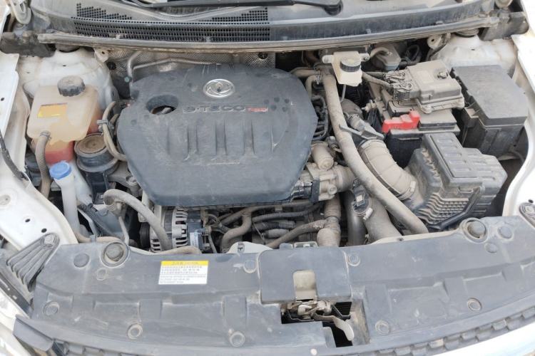 Used Dongfeng Aeolus AX3 2016 1.4T Manual ZhiKu Model Engine Bay