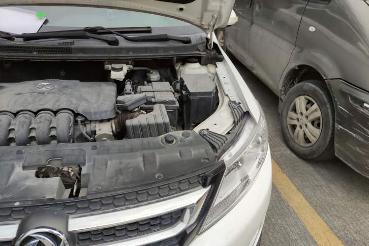 Used Dongfeng Aeolus AX3 2016 1.5L Manual ZhiKu Model Engine Bay Left